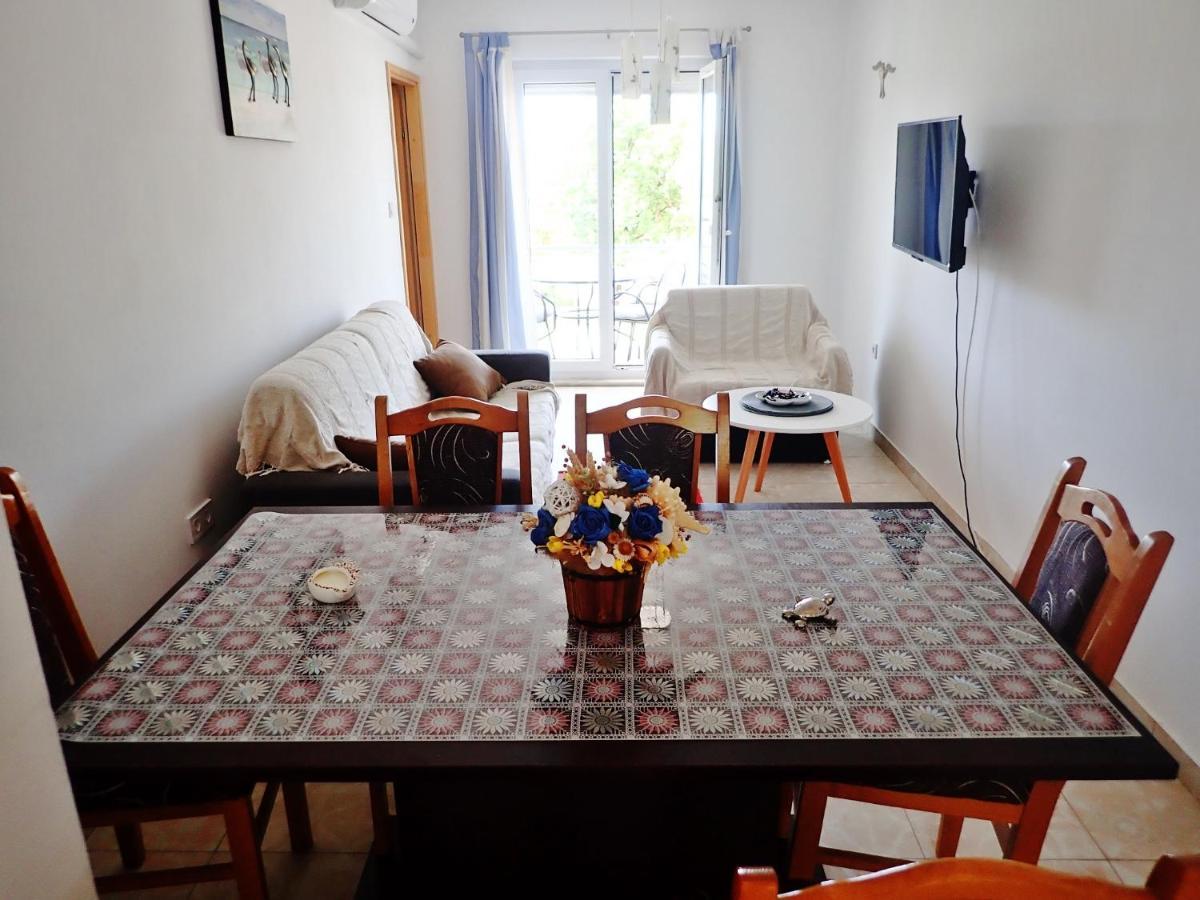 Apartment Maca Starigrad Paklenica Exterior photo